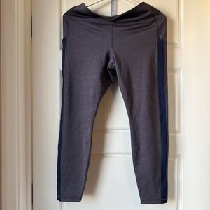 Athleta Ultimate Stash Pocket‎ 7/8 Tight Leggings – Size L
